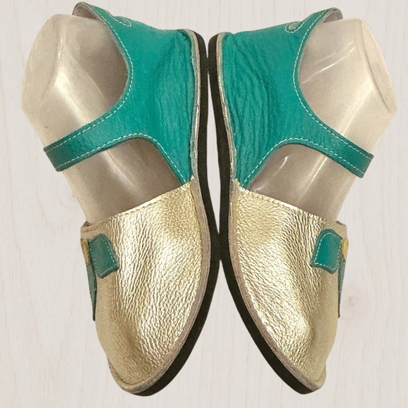 Softstar Merry Jane SIZE 6 WIDE Metallic Gold /Turquoise Leather Minimalist Shoe - Picture 8 of 12